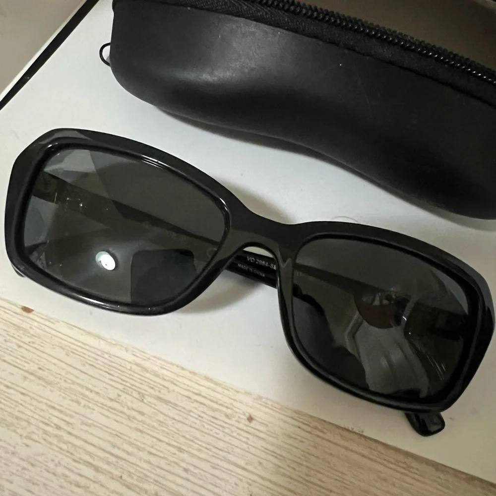 Vogue Black VR Headset Case